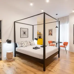 The Idyll Boutique - In Napoli's Spanish Quarters Bed and breakfast